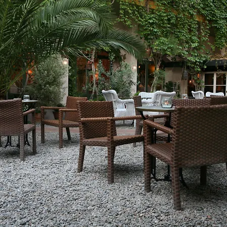 Vostra Llar Hotel
